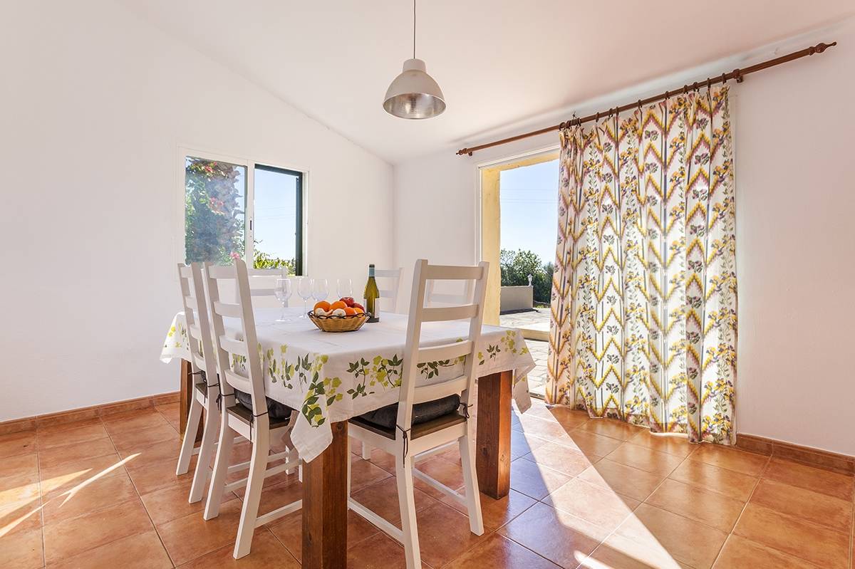 Schicke Natursteinfinca in bester Lage REMER Real Estate